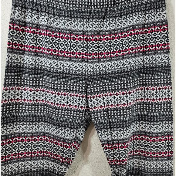 Cato Gray Red Black Geo Print Flat Front Leggings Large Lightweight Soft Stretch - Picture 5 of 6